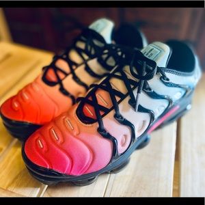 vapormax plus rocket pop